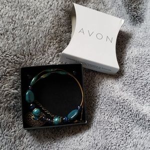Avon two piece jewelry set
